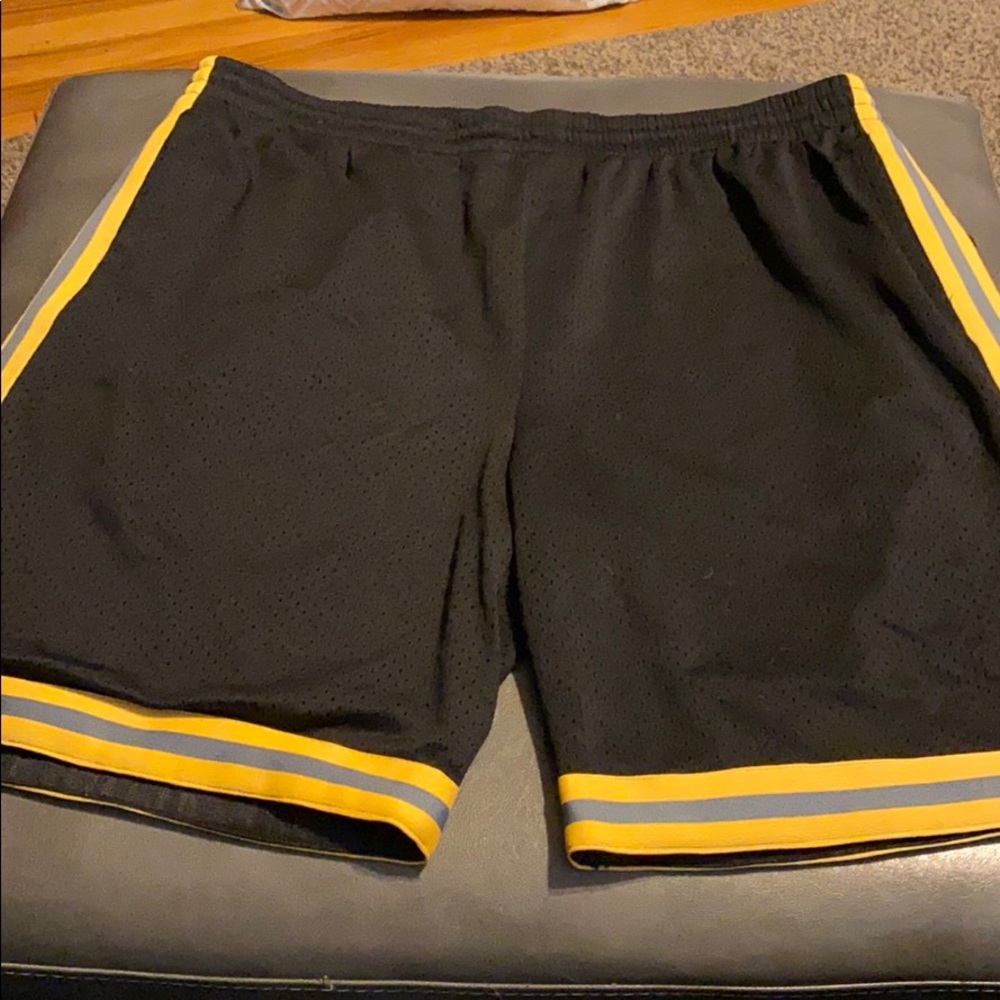 Men’s Basketball Shorts